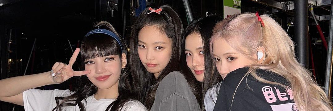 4GirlsKPop's profile banner image