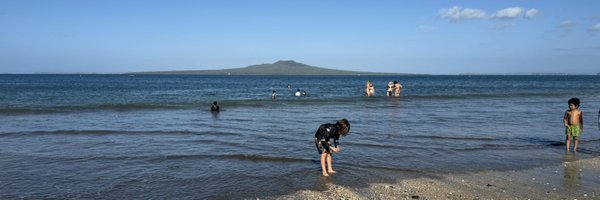 Louisepoppy Profile Banner