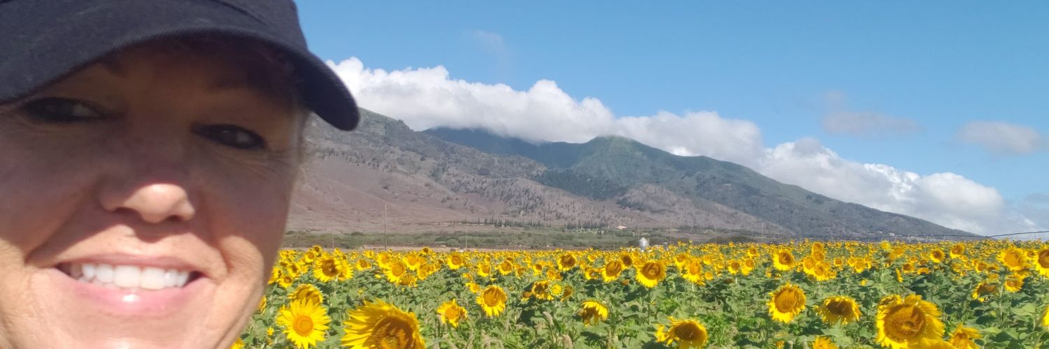 smrhrose's profile banner image