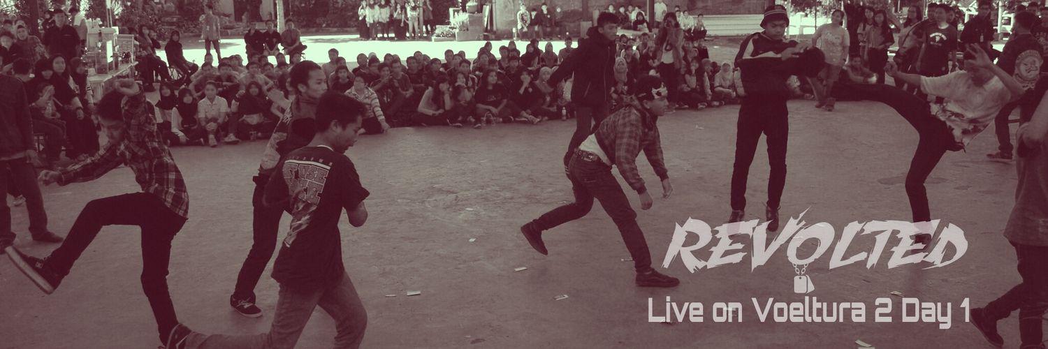 REVOLTED PUNK banner