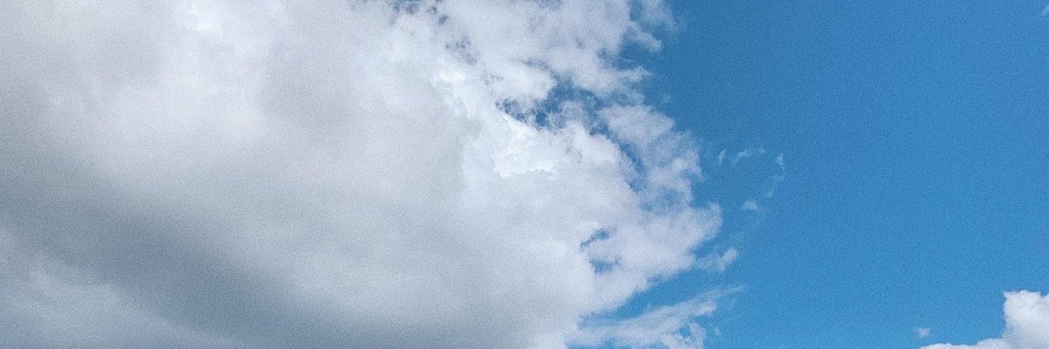 supimeeee's profile banner image