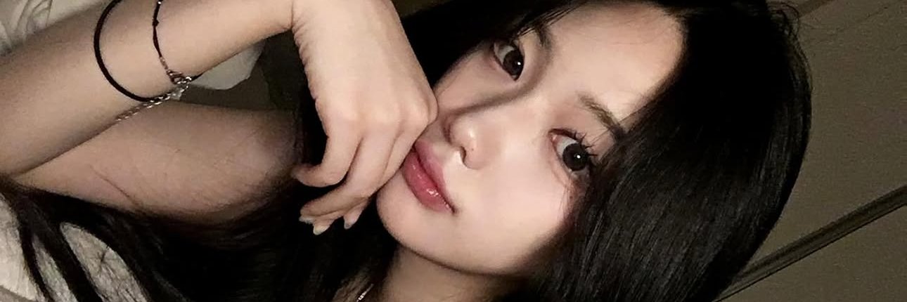 anulya1305's profile banner image