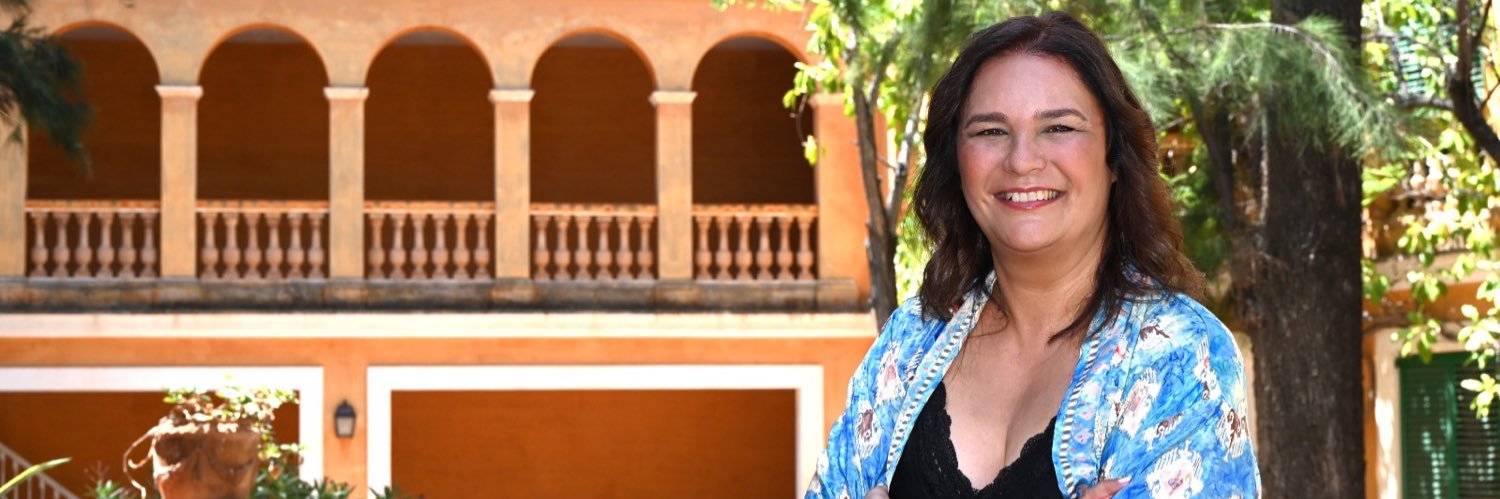 RenataBedos's profile banner image