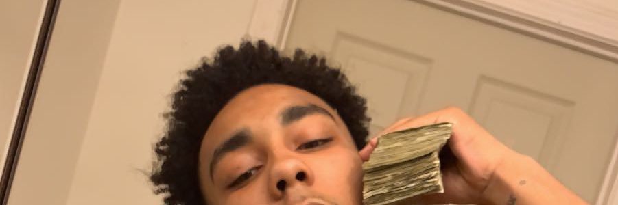 youngshark350🦈 banner