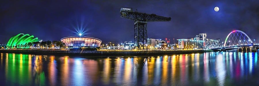 Helen Johnson💙 🇺🇦🌹 banner