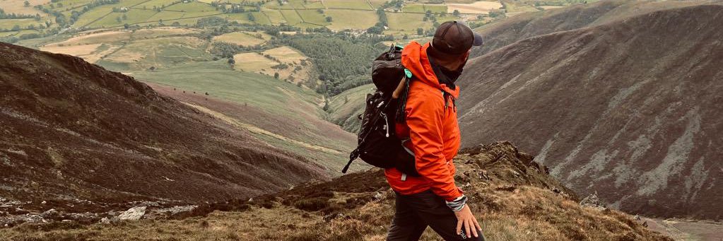 Oliver Cowling banner