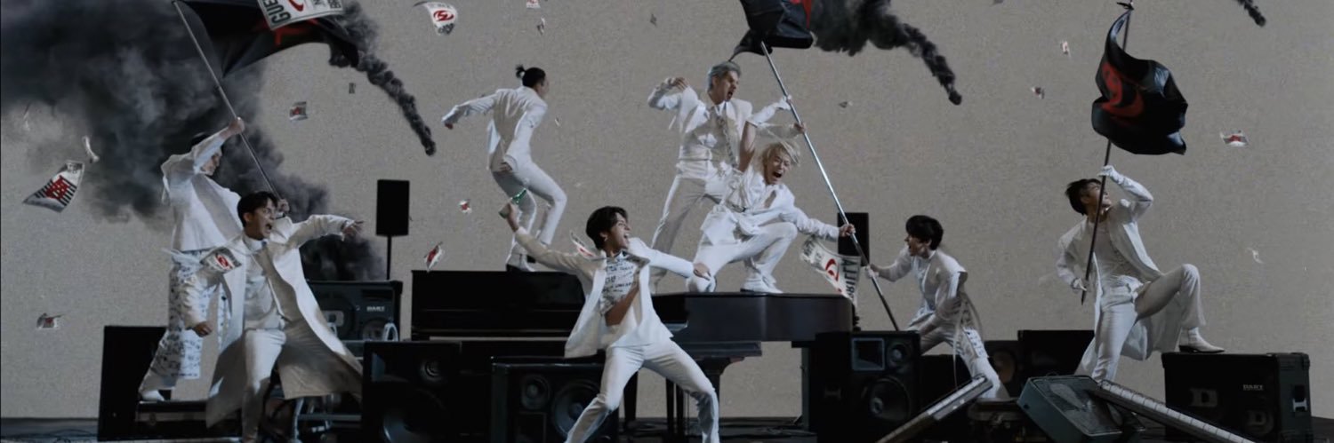 MomStar83's profile banner image