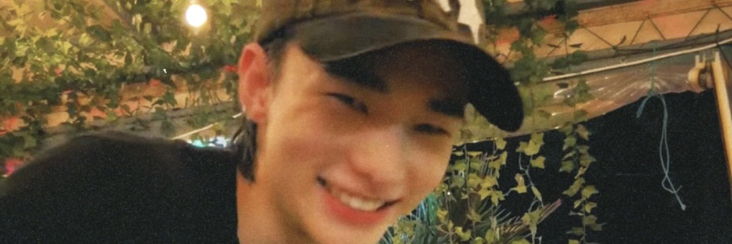 hyunjulia's profile banner image