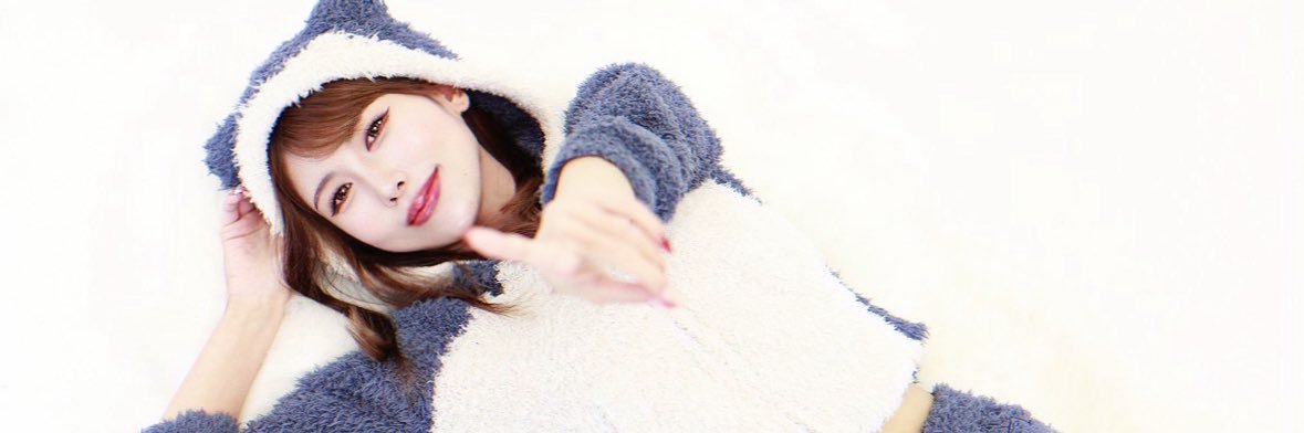 青山仁美🤍🩵💙 banner