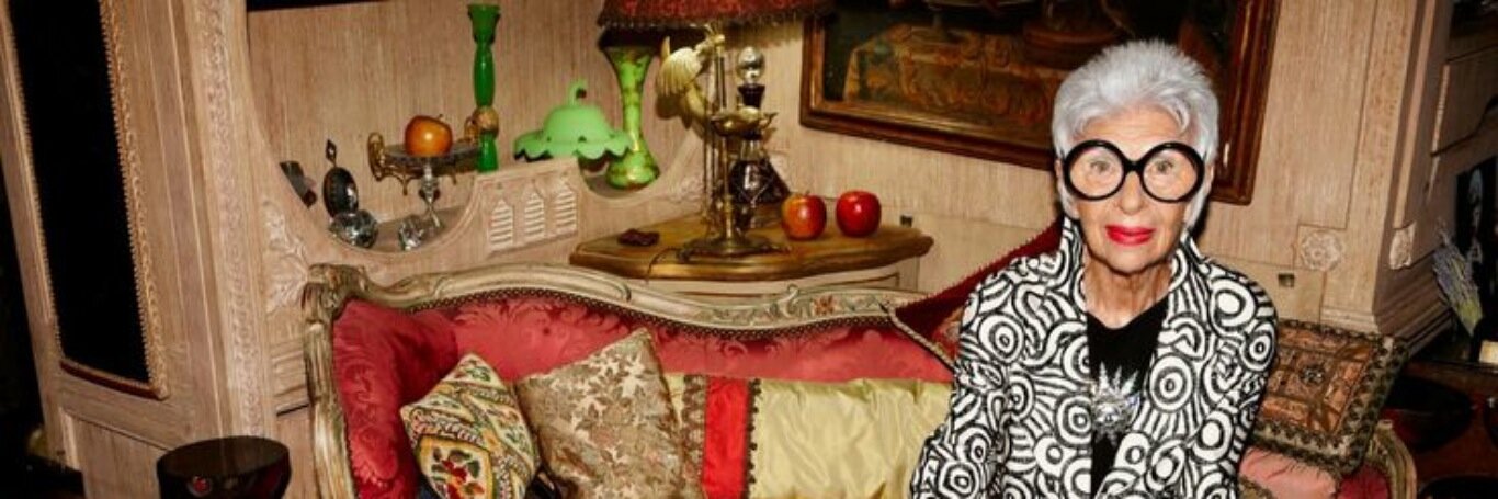 quesialanger's profile banner image