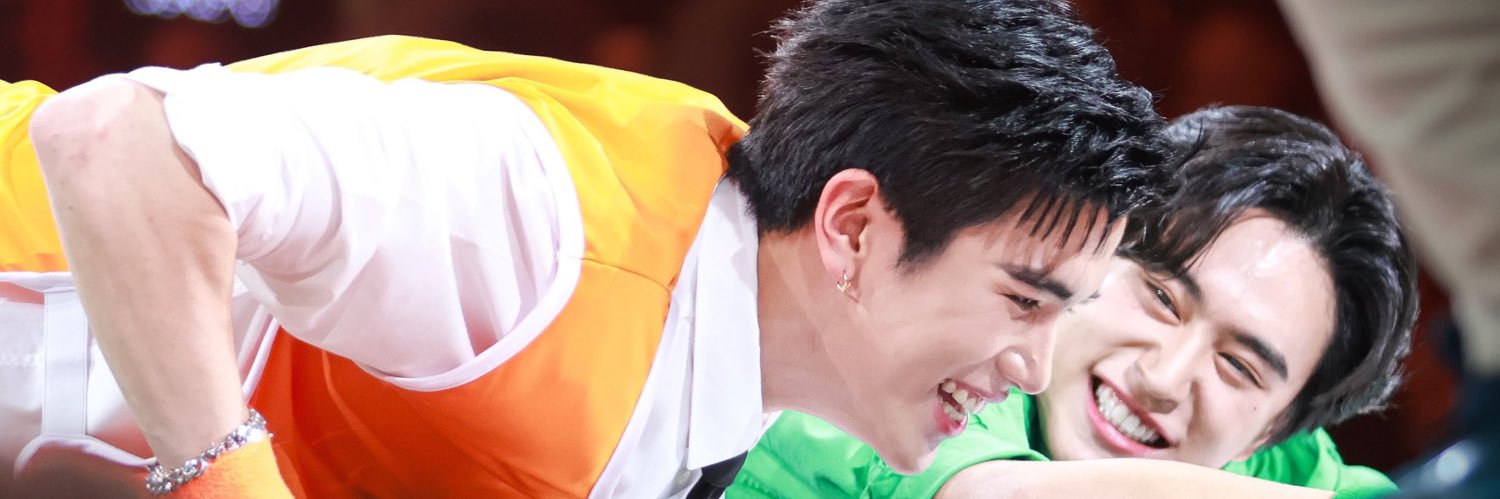 thanadech1011's profile banner image