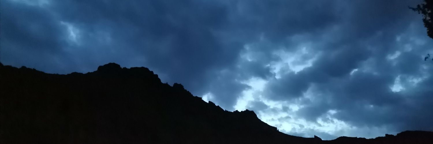 merve_celik_'s profile banner image