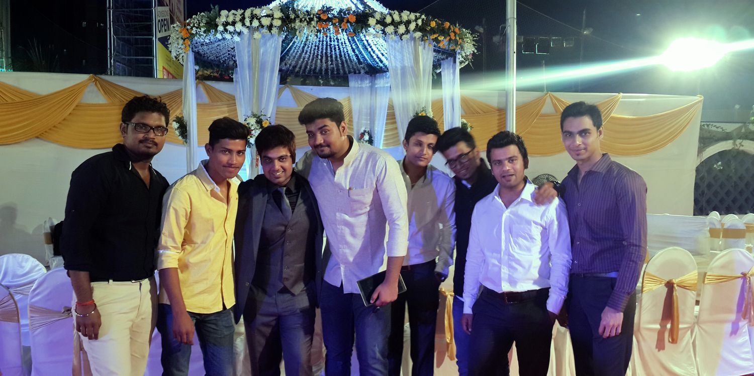 avilmukesh's profile banner image