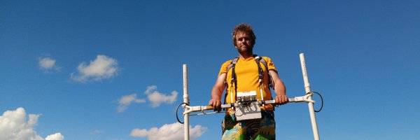 Hommel_bee Profile Banner