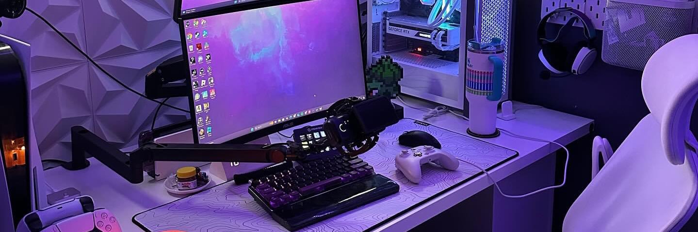 StrawberryFam_'s profile banner image