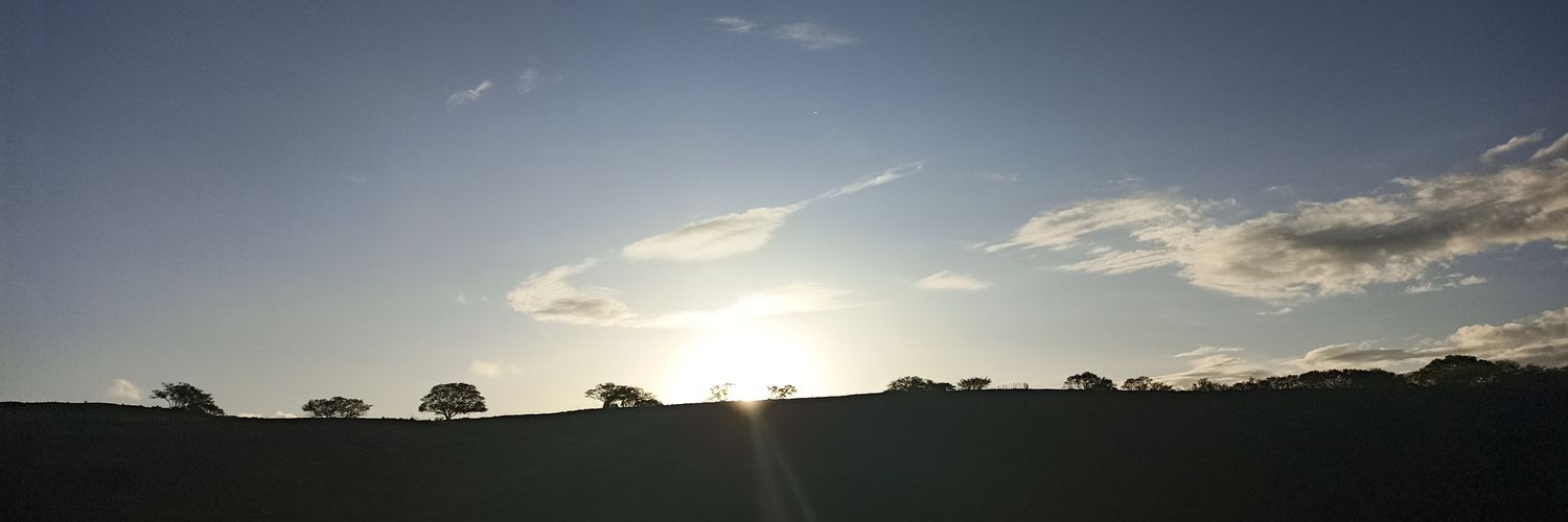 uariton's profile banner image