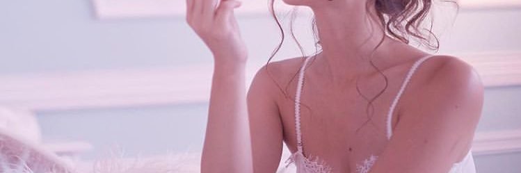 R____ola's profile banner image