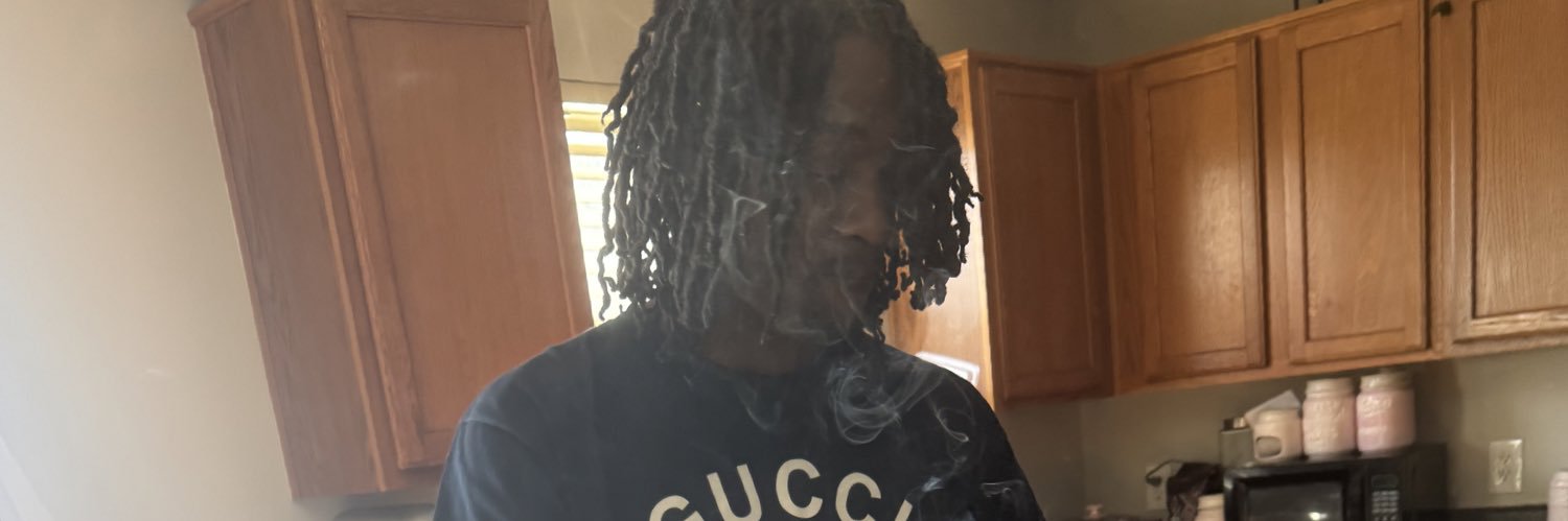 meche3300's profile banner image
