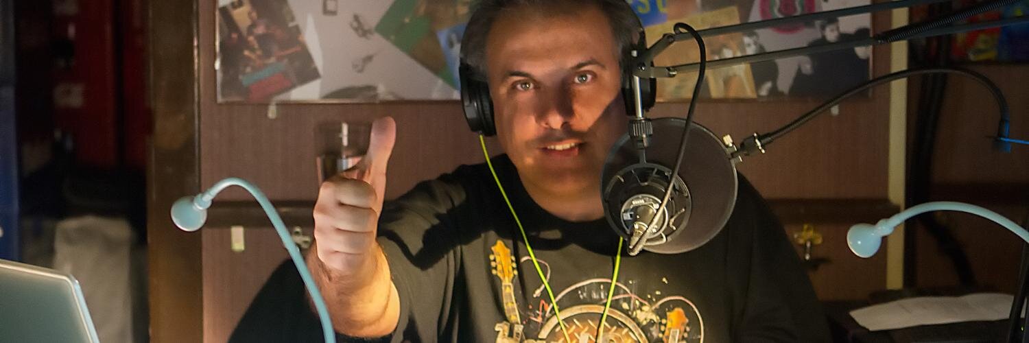 shantee banner