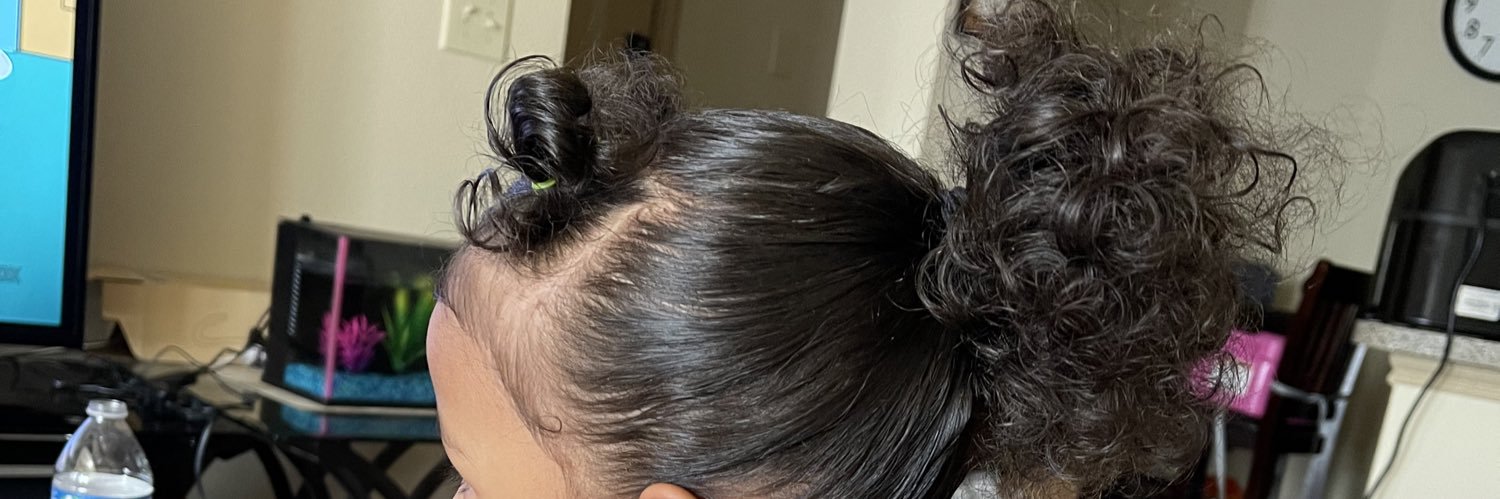 AyNique's profile banner image