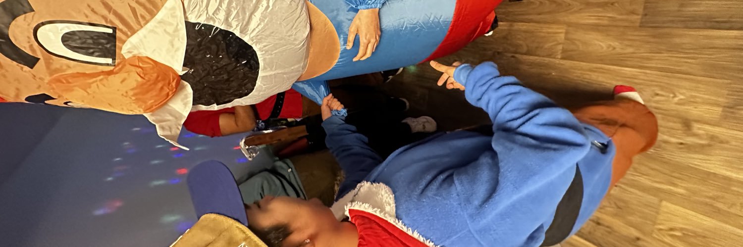 fernaynay99's profile banner image