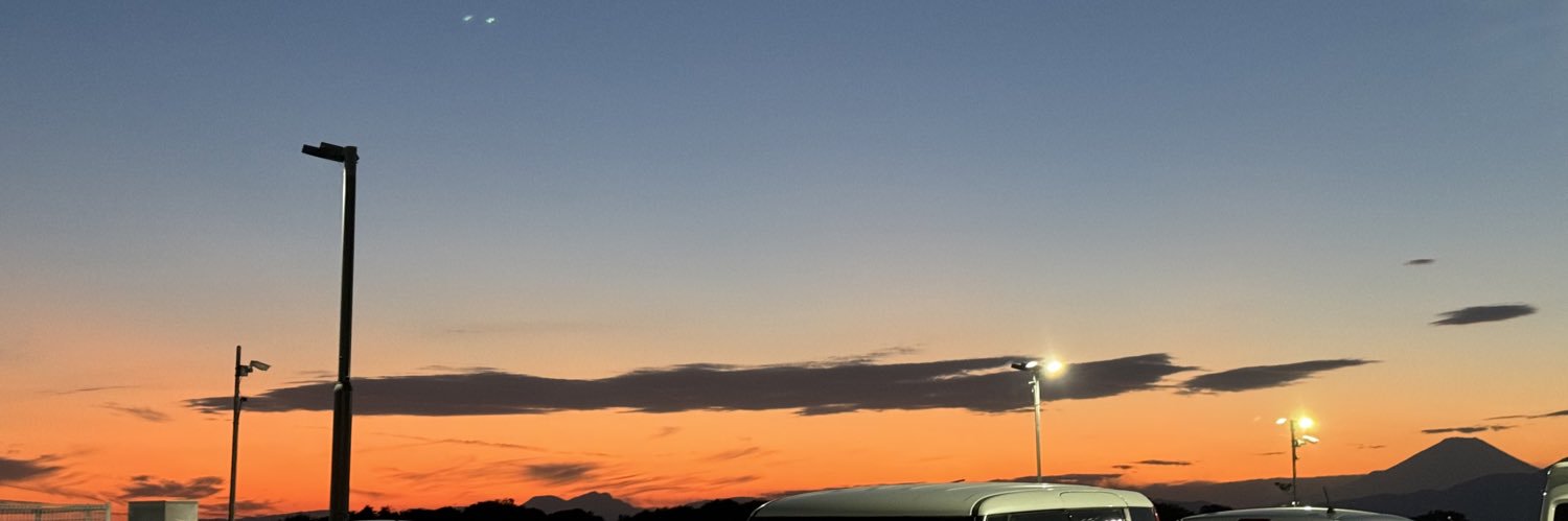 _____yn12's profile banner image