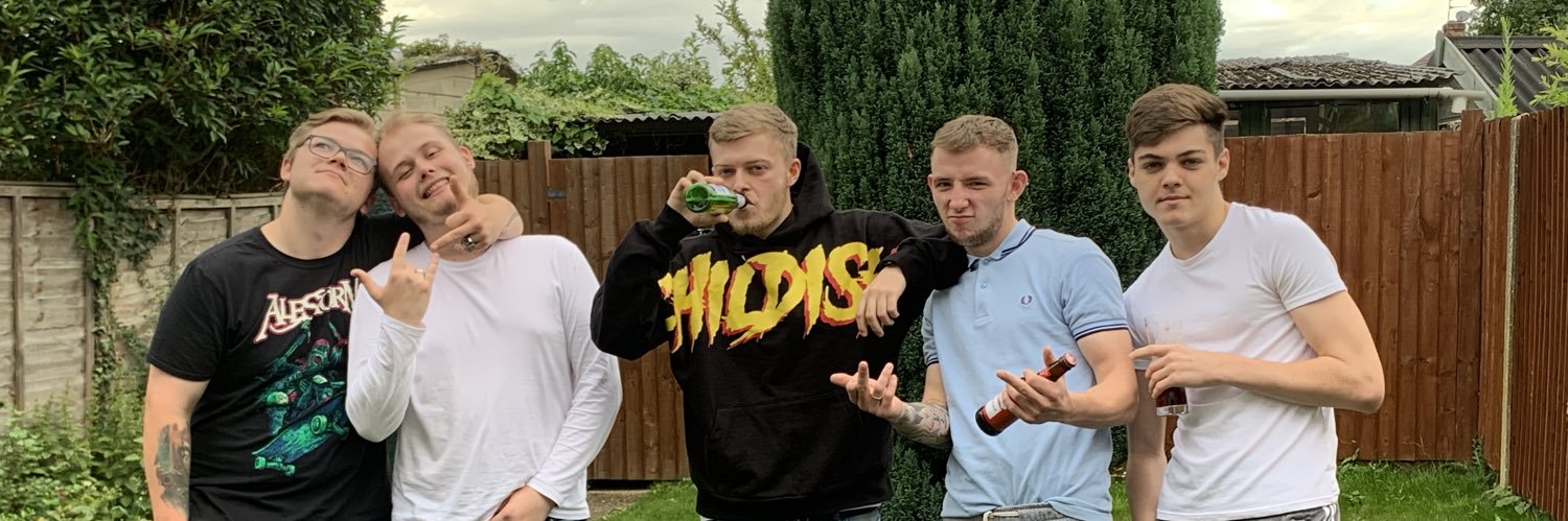 DxnnnC's profile banner image