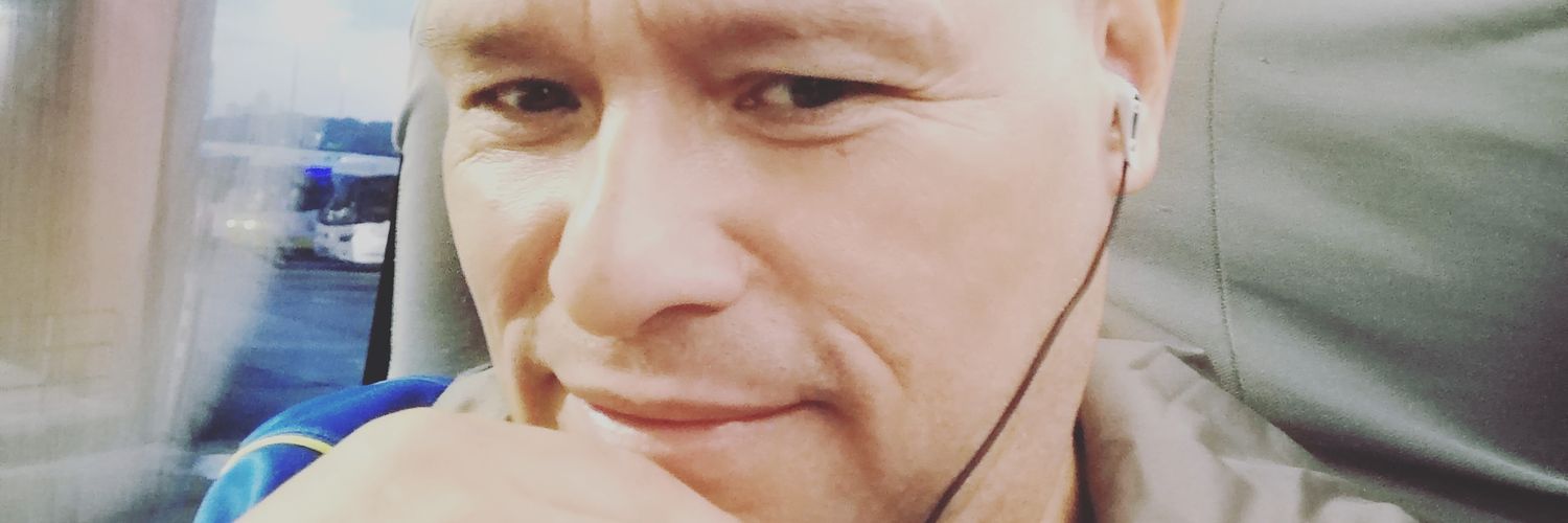 yovanness's profile banner image