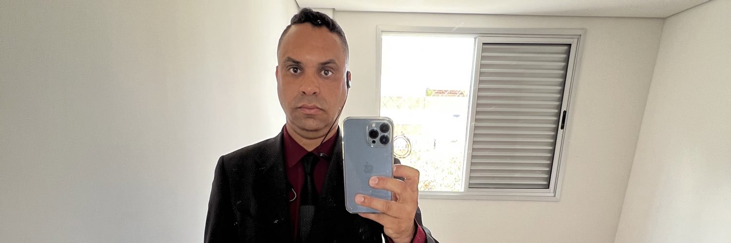 alex_arafer's profile banner image