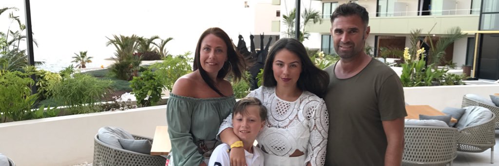 Darren Thomas banner