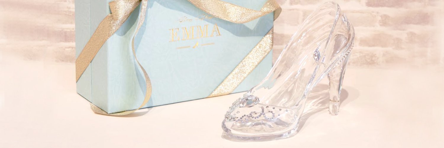 glass__EMMA's profile banner image
