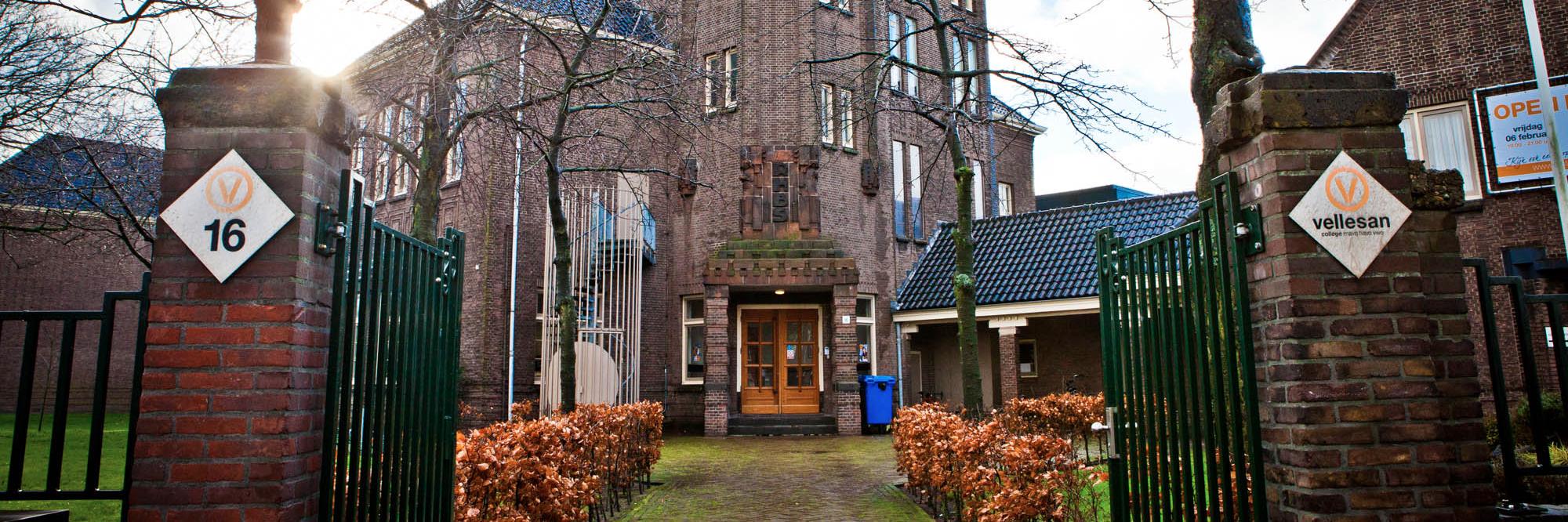 Vellesan College banner