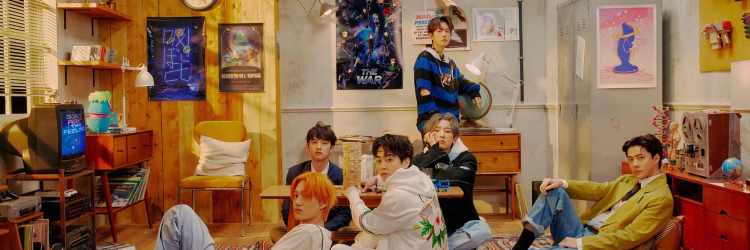 텉 banner