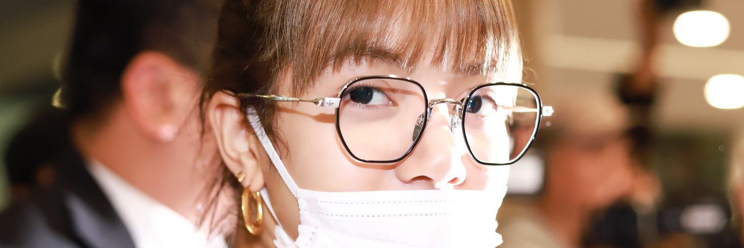 JISOOTHEE's profile banner image