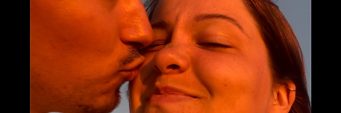 mariana_avec's profile banner image
