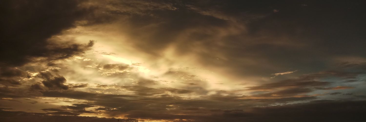 Vrieska27's profile banner image