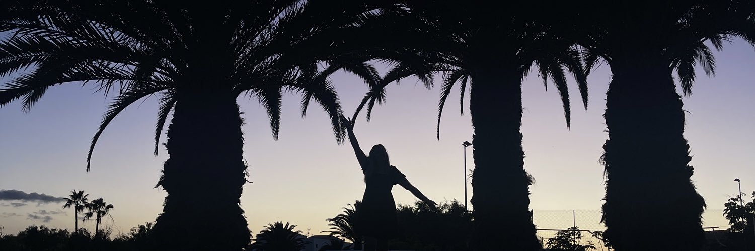 HiyaImMolly's profile banner image