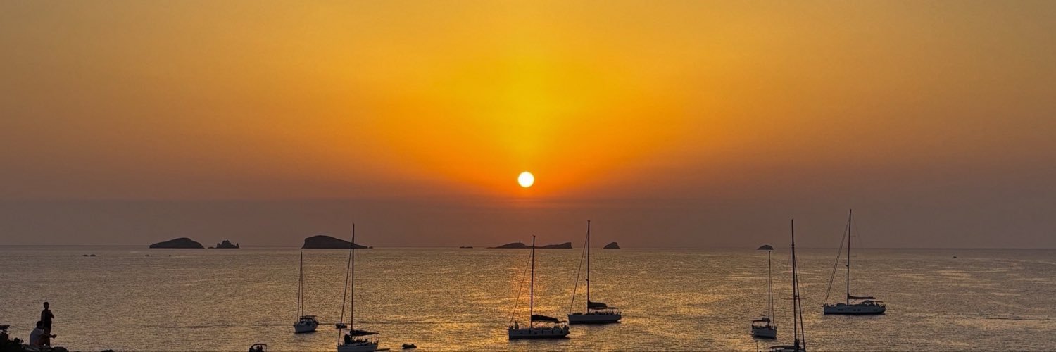 melu25's profile banner image