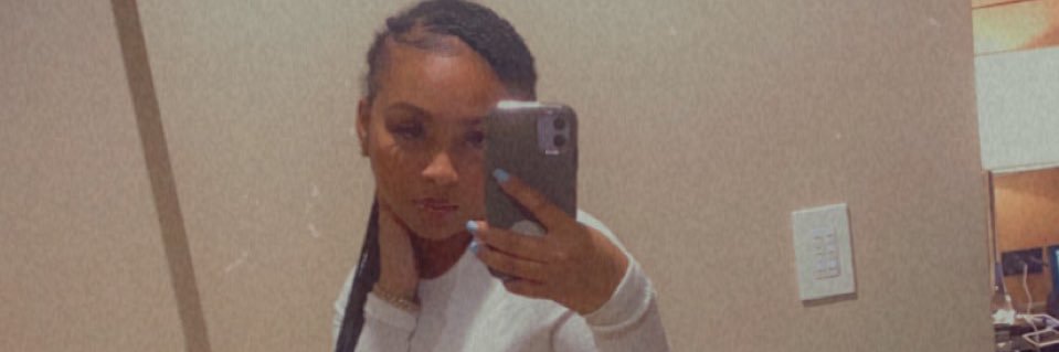 Layyydenise's profile banner image