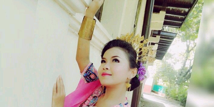 Agnes_Bunga's profile banner image