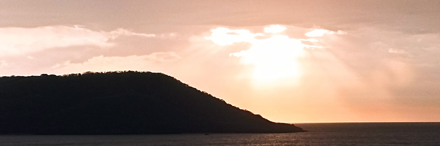 manuelcmtz11's profile banner image