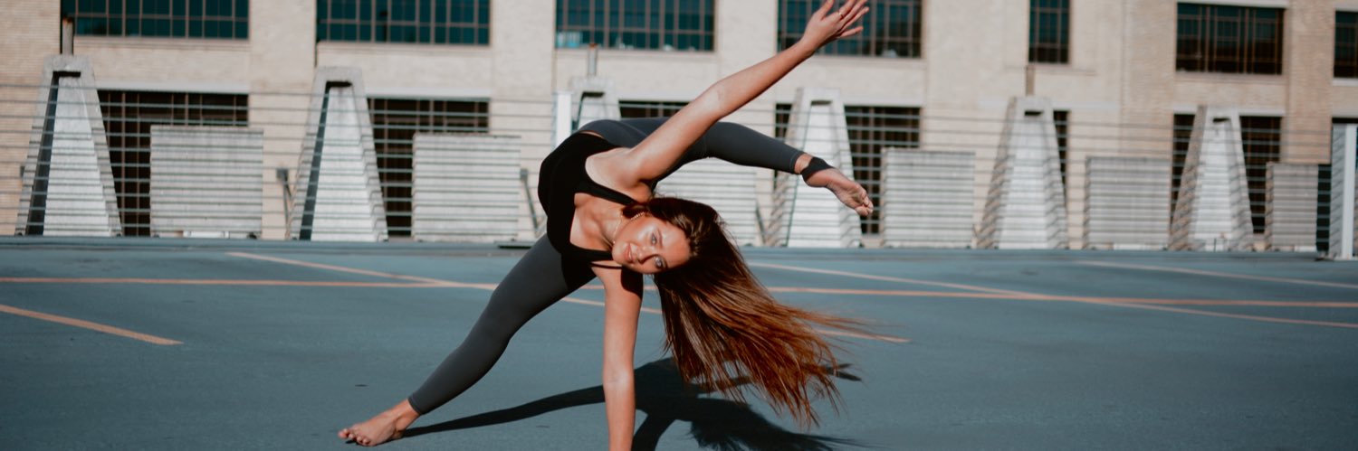 carolineeannee_'s profile banner image