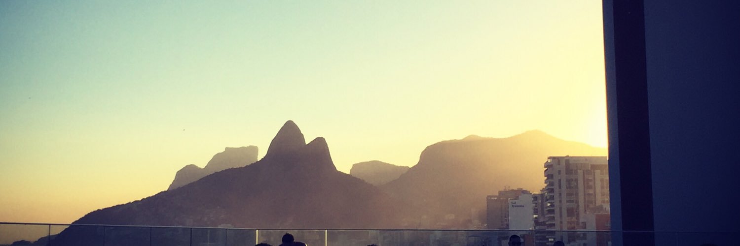 Mirashoficial's profile banner image
