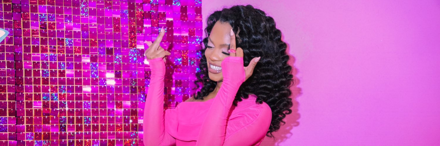 AloniMarie's profile banner image