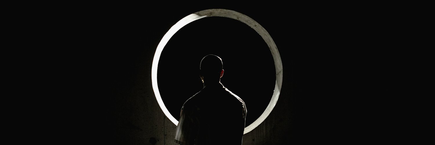 1InControI's profile banner image