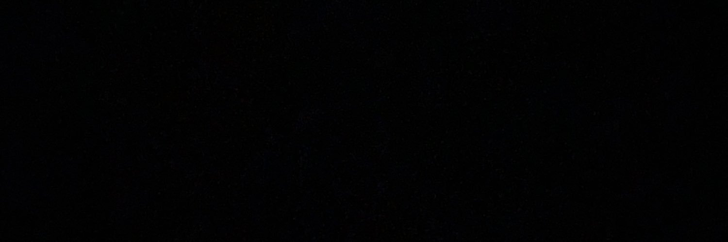 r__iil2's profile banner image