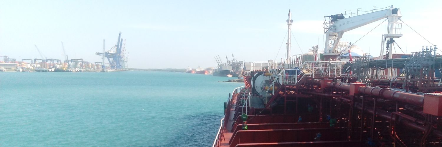 Laura García 🎷✨ banner