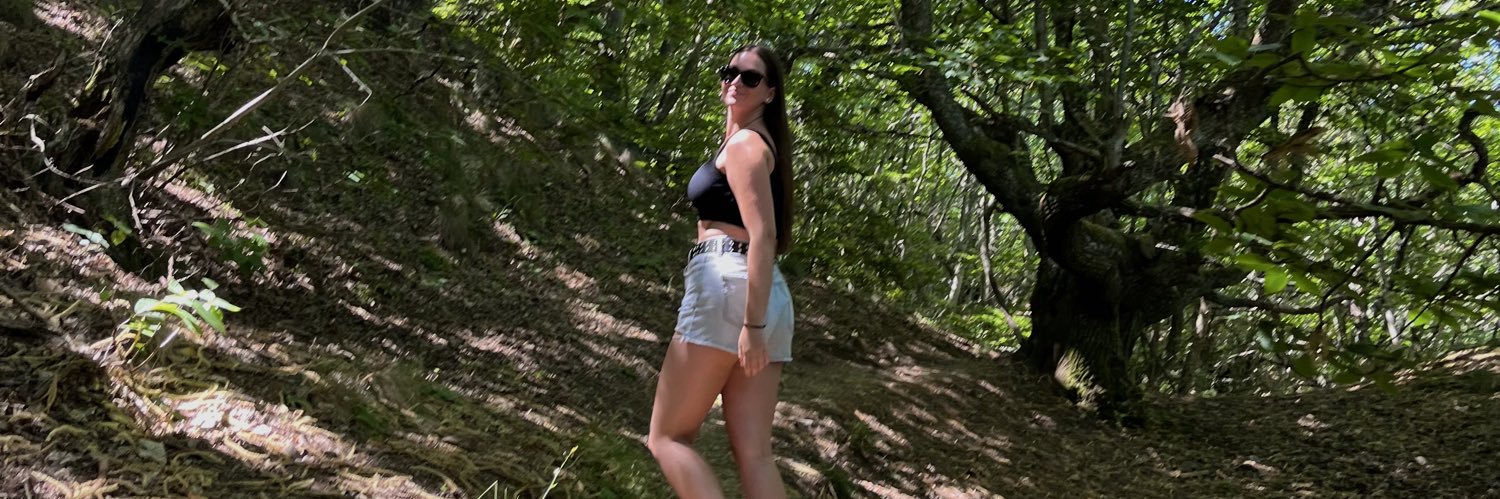elenaand19's profile banner image