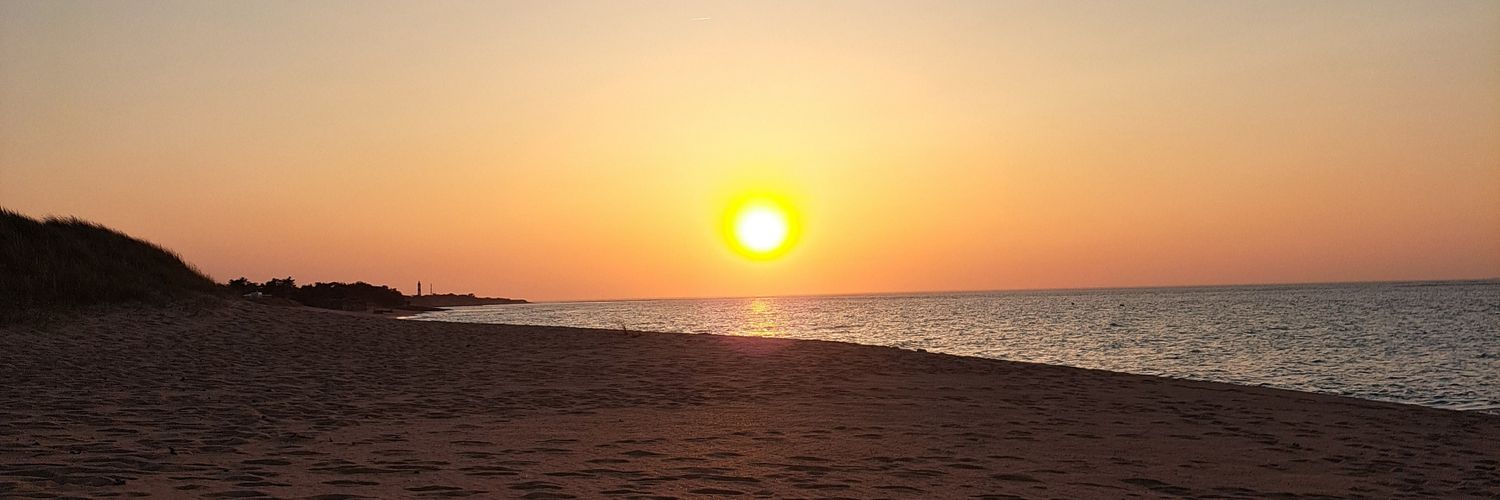 manonwzz's profile banner image