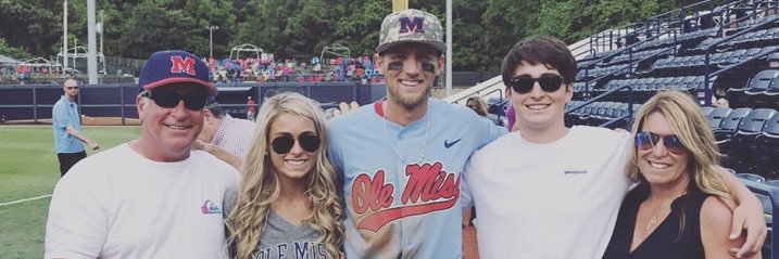 lindskessinger's profile banner image